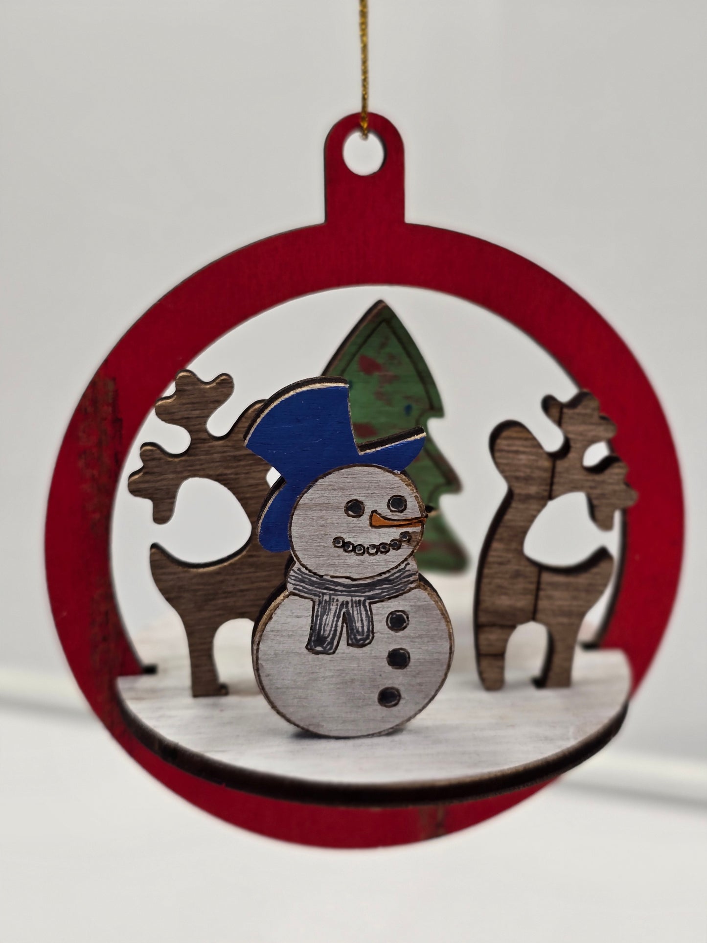 Reusable Wooden Bauble with Tree, Snowman & Reindeer – FSC Poplar Ply: Colour it yourself!